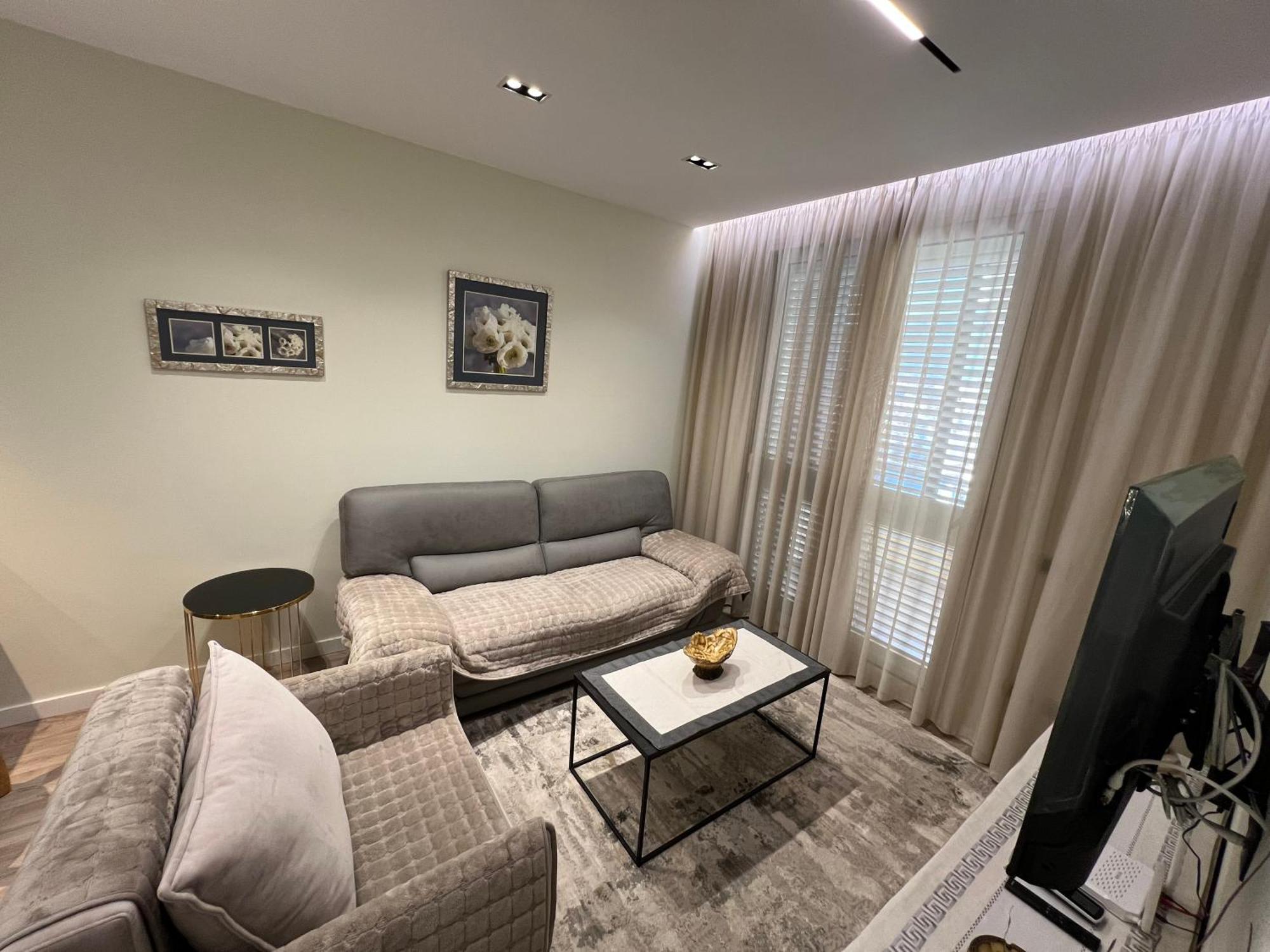 Center View Luxury Apartment Tiranë Eksteriør bilde