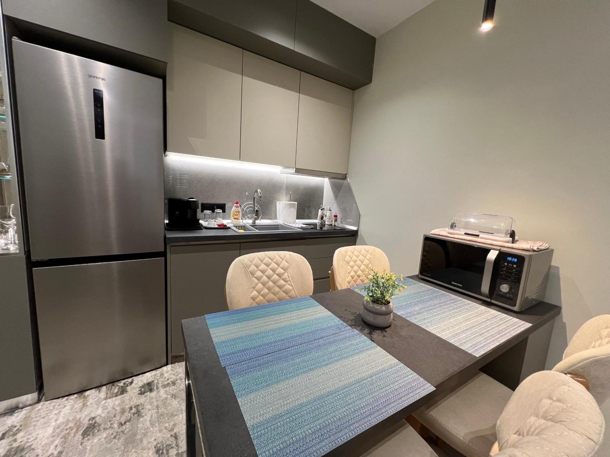 Center View Luxury Apartment Tiranë Eksteriør bilde