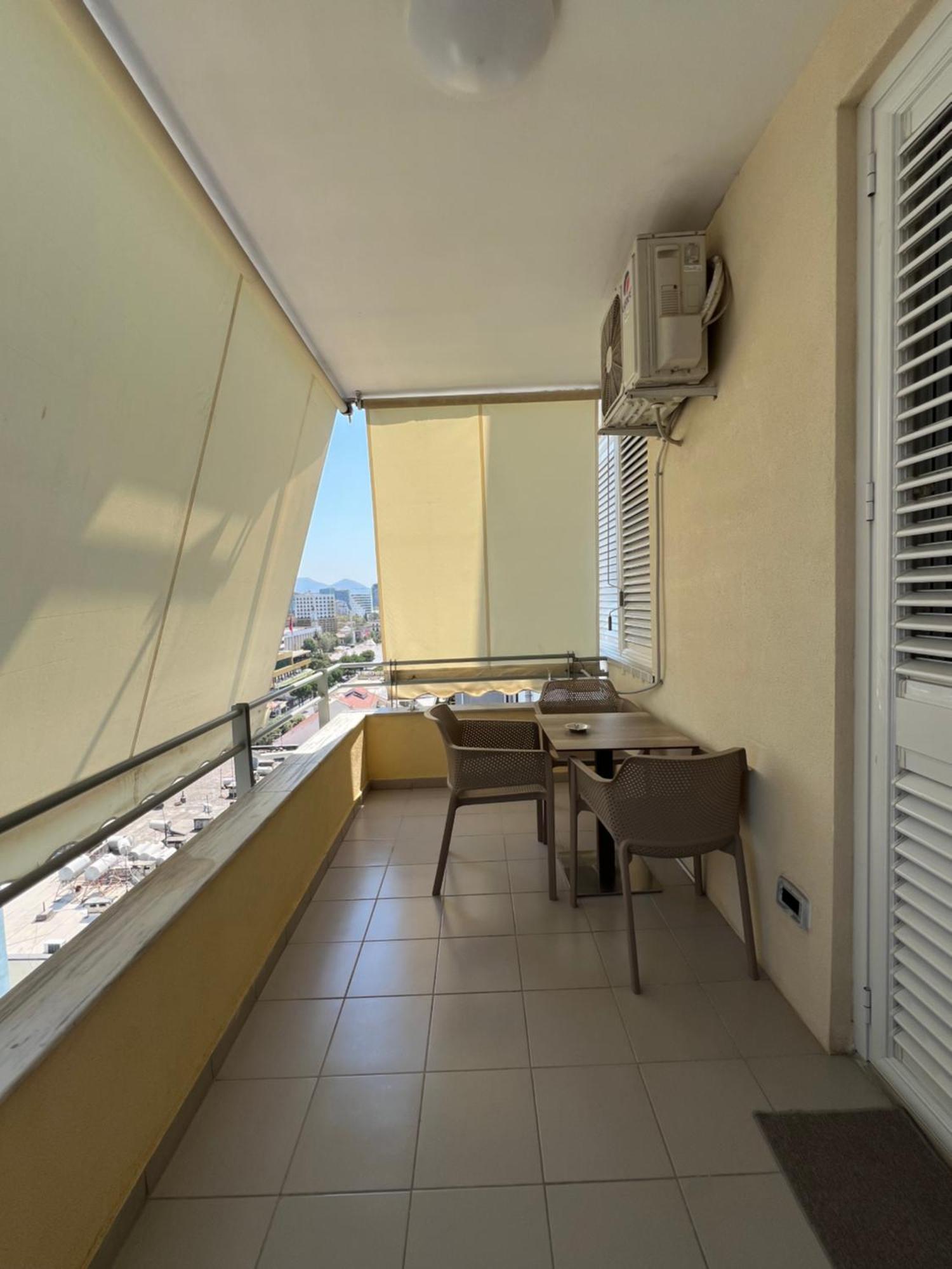 Center View Luxury Apartment Tiranë Eksteriør bilde